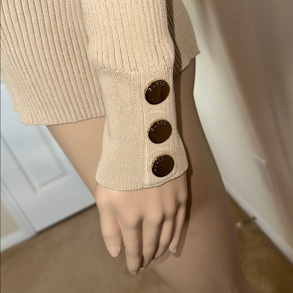 Guess Beige V-Neck Ribbed Sweater - Picture 7 of 16
